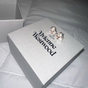 Authentic Vivienne Westwood Orb Heart Pearl White Rose Gold Earrings